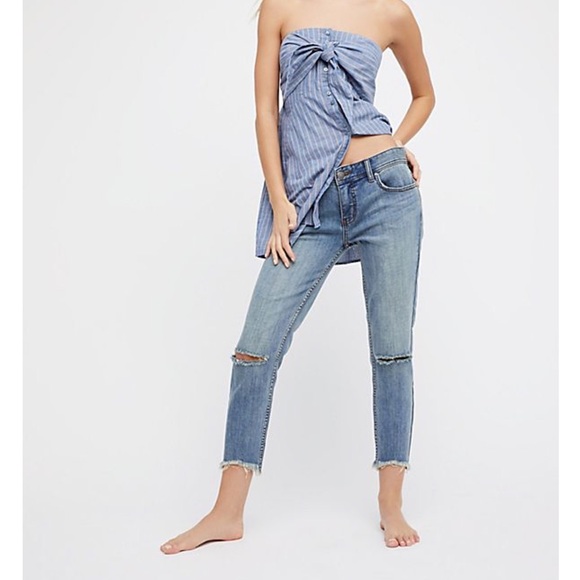 Free People Denim - Free People Distressed Raw Hem Cropped Jeans
